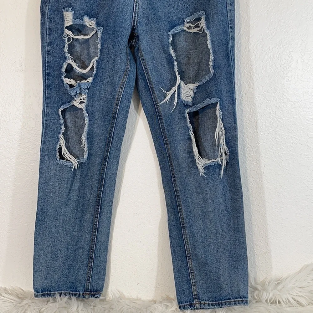 SHEIN Distressed High-Rise Jeans Size Medium (6) - Picture 3 of 10